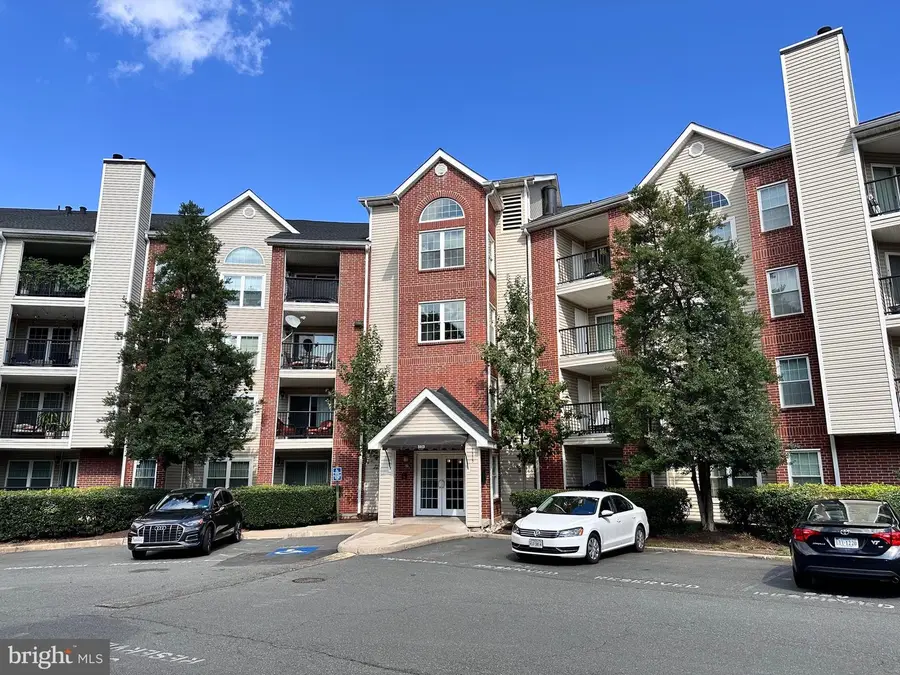 3313 Wyndham Cir #3209, Alexandria, VA 22302 - #2