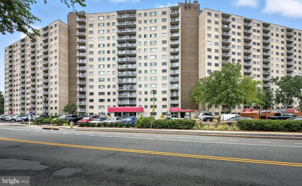2500 N Van Dorn St #619, Alexandria, VA 22302 - #1