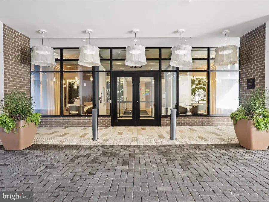 925 N Fairfax St #704, Alexandria, VA 22314 - #2
