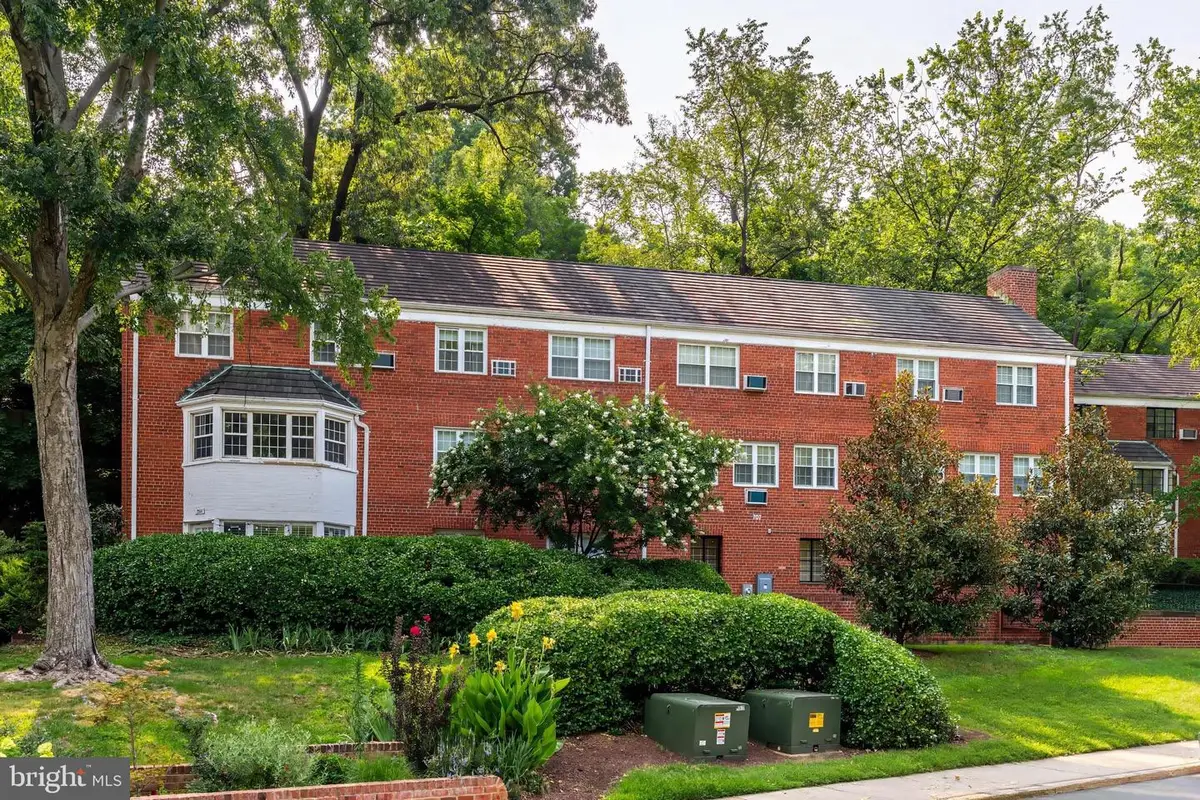 3507 Valley Dr, Alexandria, VA 22302 - #1