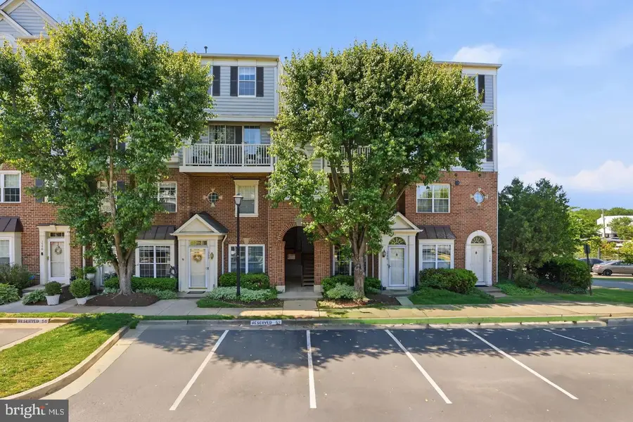 1734 Kingsgate Ct #302, Alexandria, VA 22302 - #2