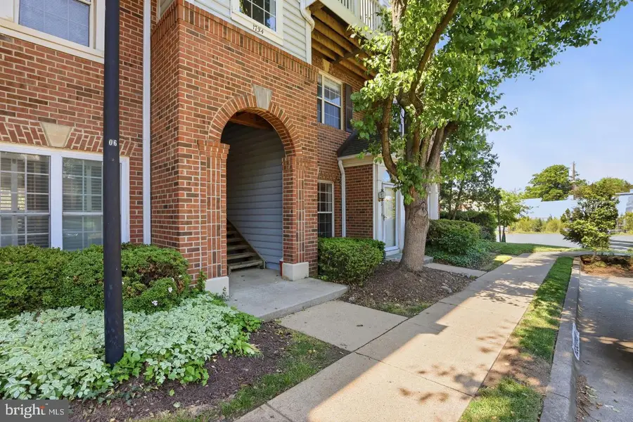 1734 Kingsgate Ct #302, Alexandria, VA 22302 - #3