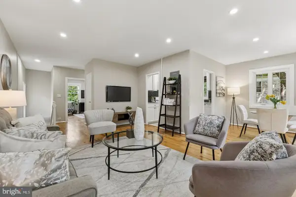 1024 Valley Dr, ALEXANDRIA, VA 22302