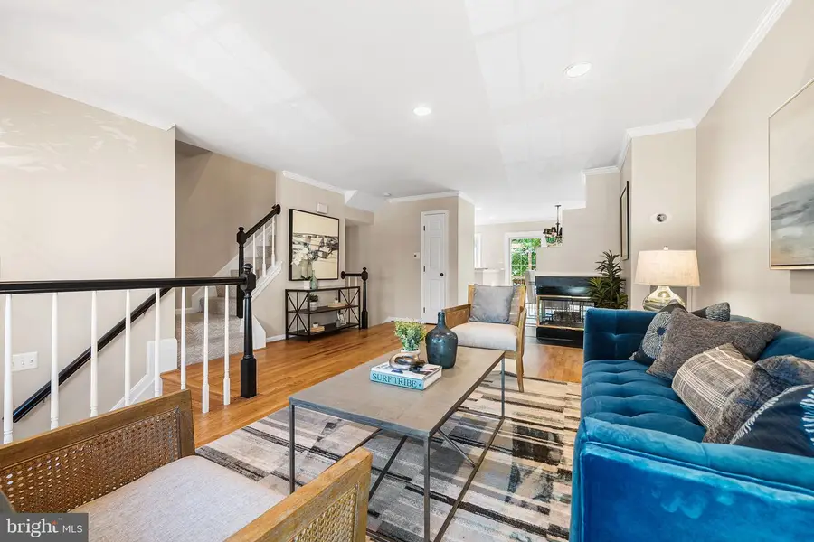 1258 Quaker Hill Dr, Alexandria, VA 22314 - #2