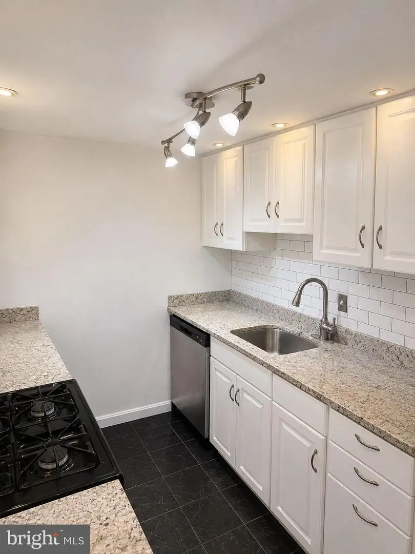 4600 Duke St #1221, Alexandria, VA 22304 - #3