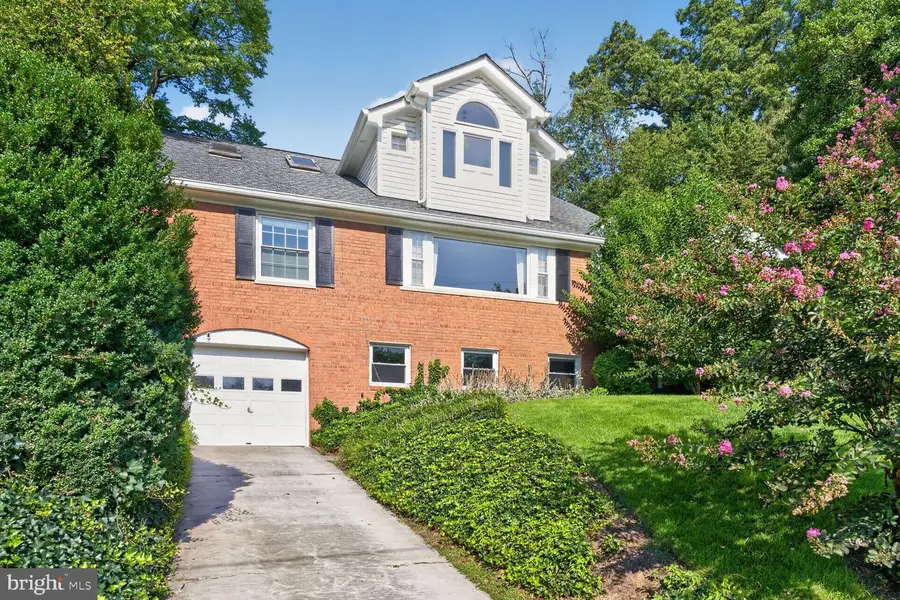 802 Parkway Ter, Alexandria, VA 22302 - #2