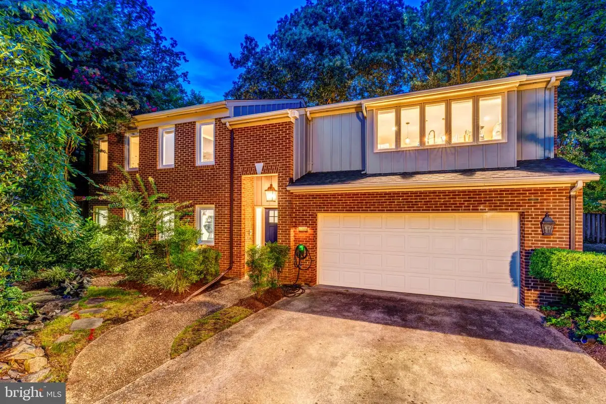 1709 Maple Hill Pl, Alexandria, VA 22302 - #1