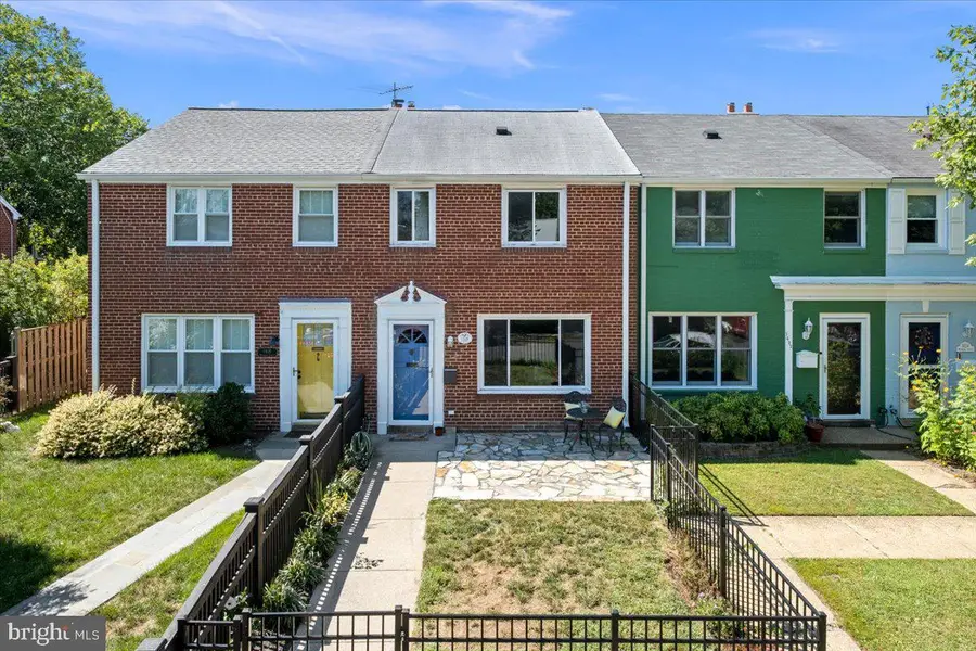 1420 Woodbine St, Alexandria, VA 22302 - #2
