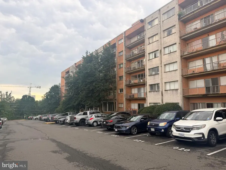 431 N Armistead St #312, Alexandria, VA 22312 - #2