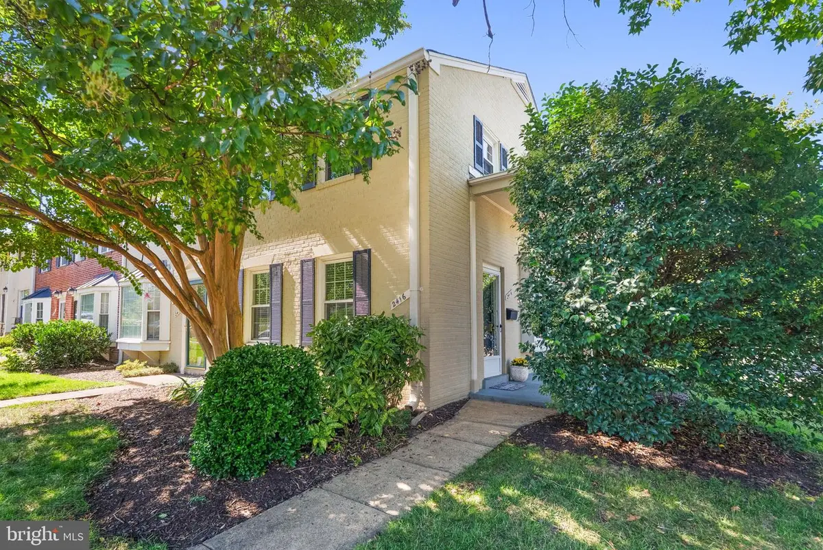 2416 N Dearing St, Alexandria, VA 22302 - #1