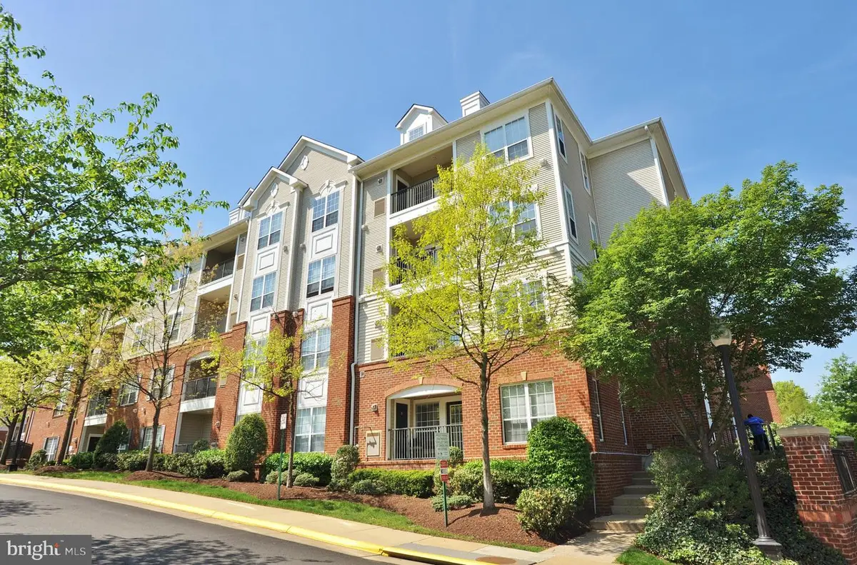4850 Eisenhower Ave #217, Alexandria, VA 22304 - #1