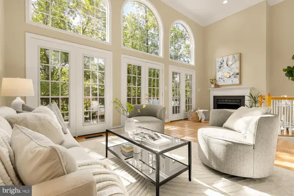 2527 Gadsby Pl, ALEXANDRIA, VA 22311