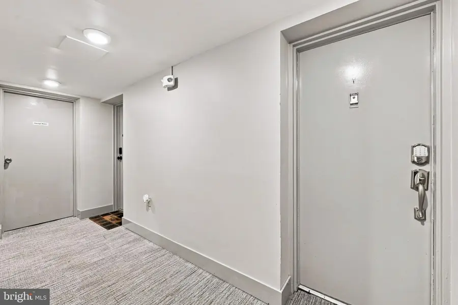 3330 S 28th St #102, Alexandria, VA 22302 - #3