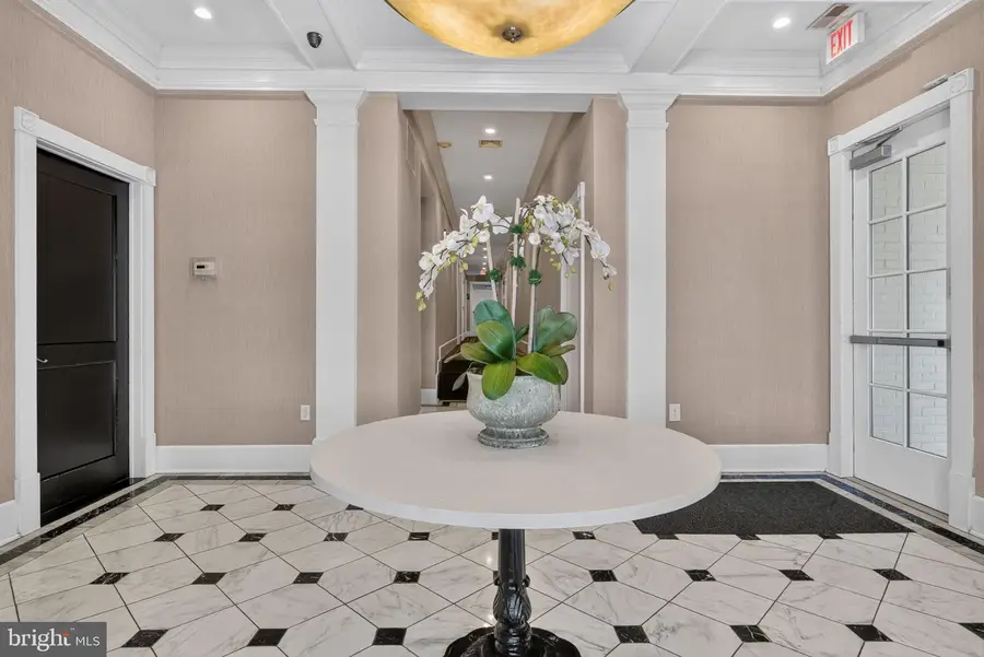 900 N Washington St #302e, Alexandria, VA 22314 - #2