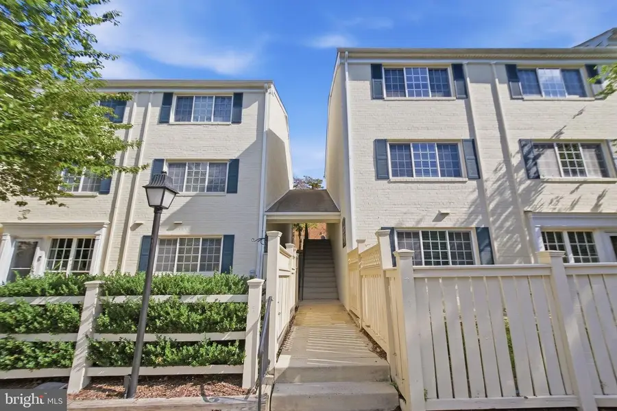 1407 N Van Dorn St, Alexandria, VA 22304 - #2