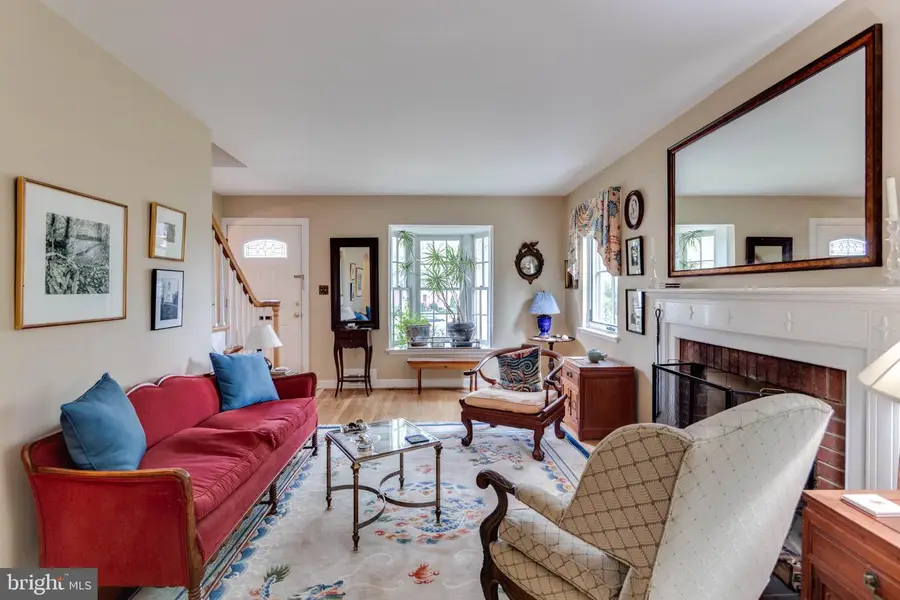 2705 Fordham Rd, Alexandria, VA 22302 - #3