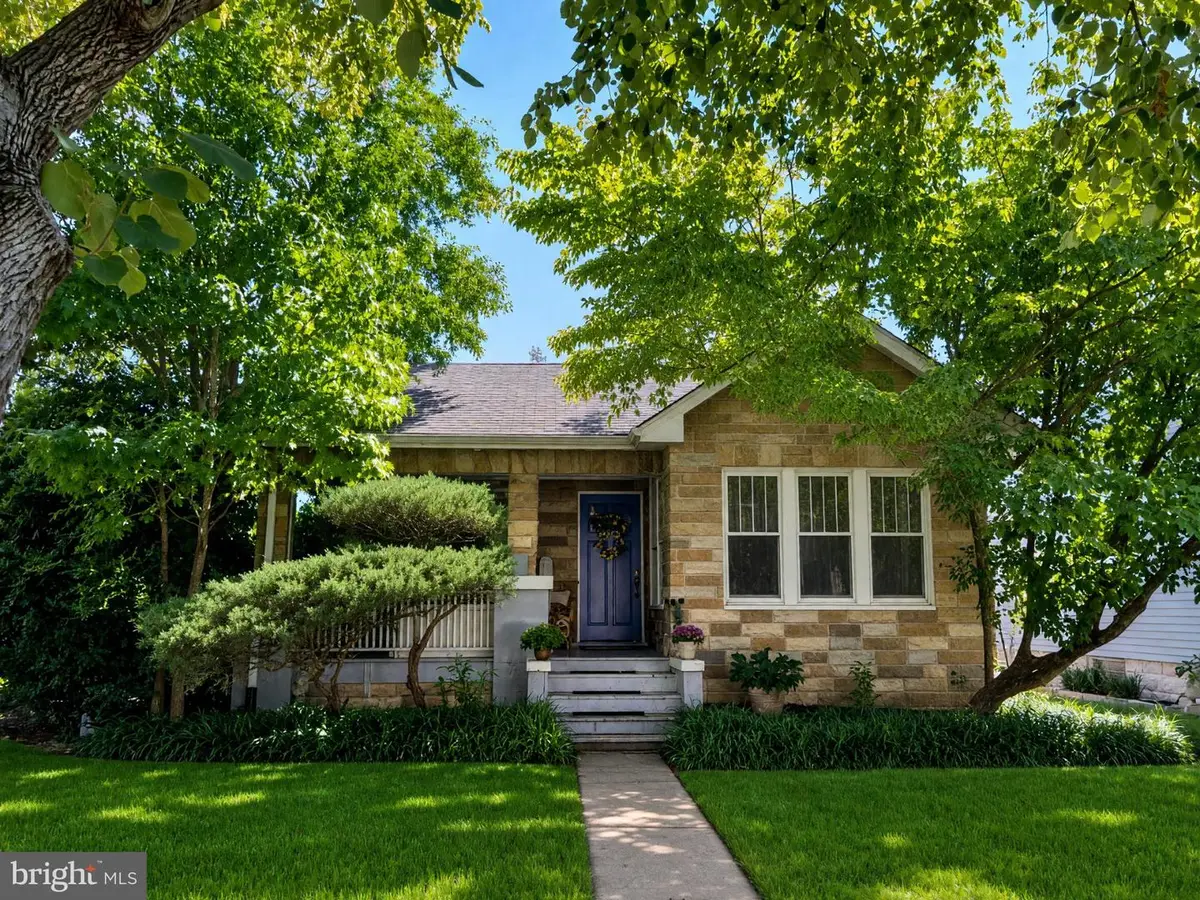 35 E Walnut St, Alexandria, VA 22301 - #1