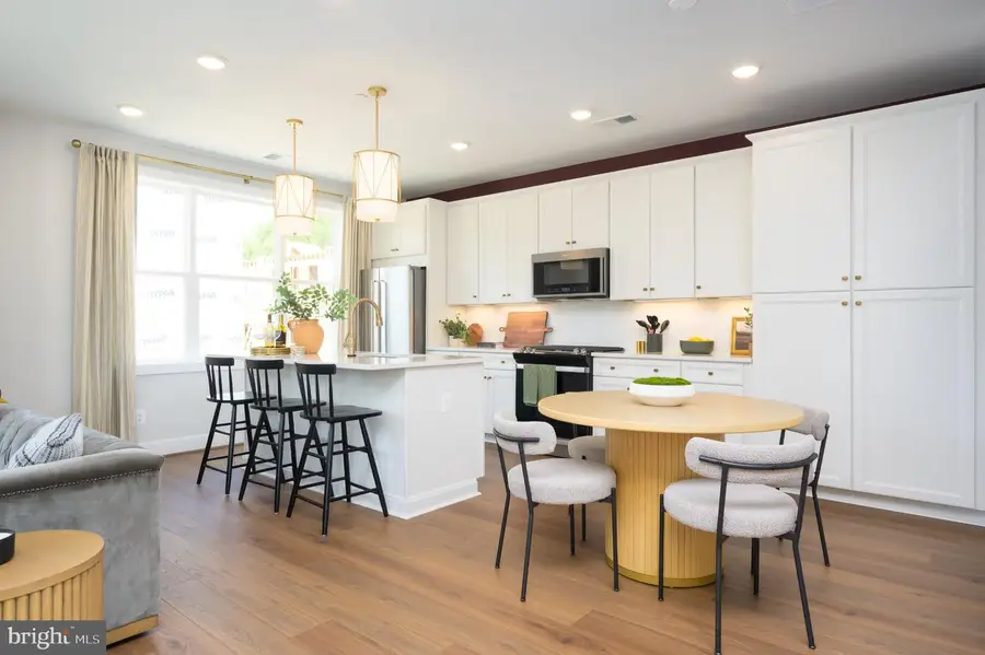 129 Warburton St, Alexandria, VA 22304 - #2