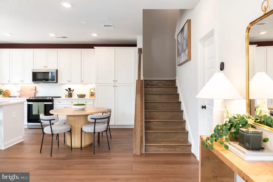 129 Warburton St, Alexandria, VA 22304 - #3