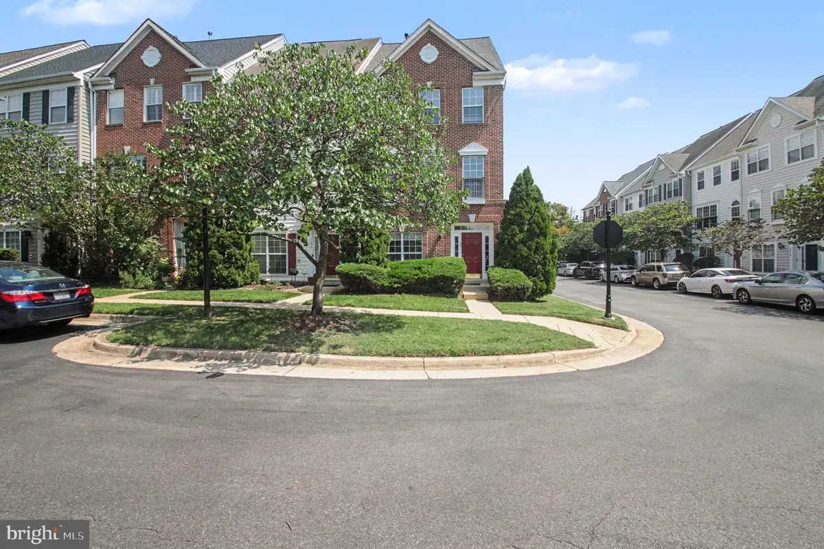 100 Meadows Ln, Alexandria, VA 22304 - #1