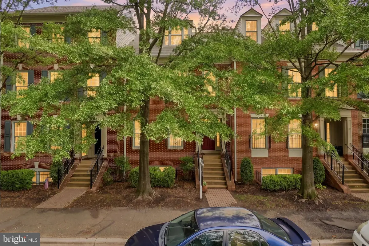 707 Massey Ln #b, Alexandria, VA 22314 - #1