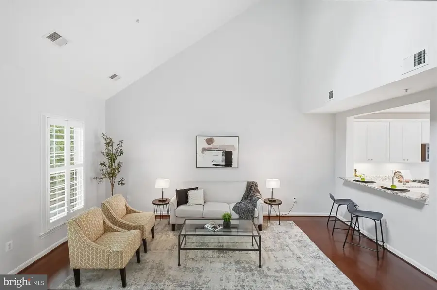 707 Massey Ln #b, Alexandria, VA 22314 - #2
