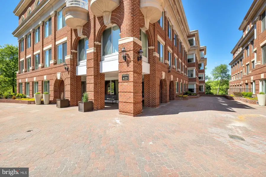 625 Slaters Ln #104, Alexandria, VA 22314 - #2