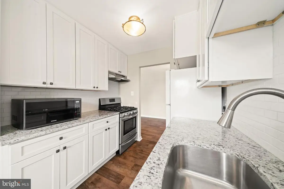 5915 Mayflower Ct #304, Alexandria, VA 22312 - #1