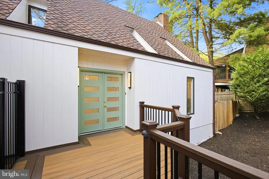 1106 N Howard St, Alexandria, VA 22304 - #2