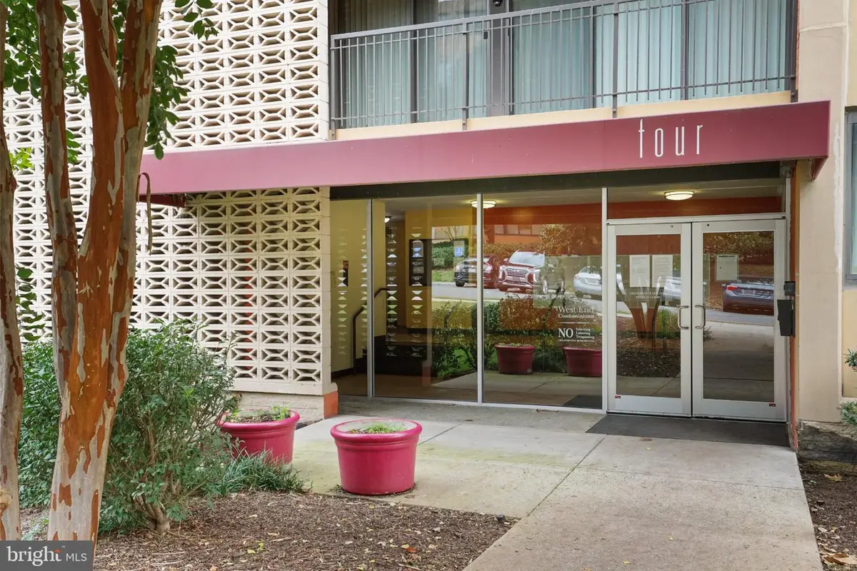 4 S Van Dorn St S #301, Alexandria, VA 22304 - #1