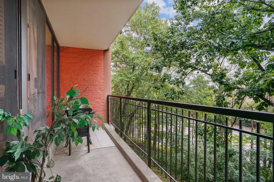 4 S Van Dorn St S #301, Alexandria, VA 22304 - #2