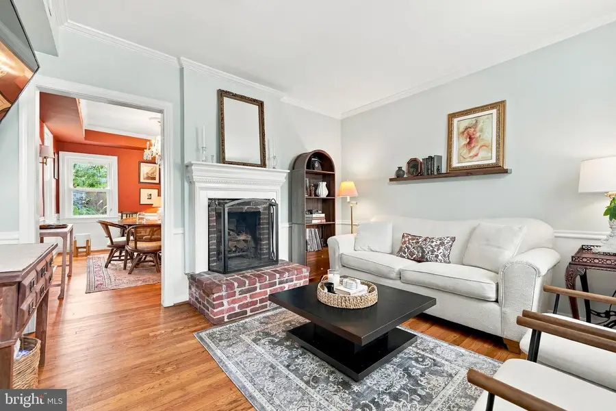 209 N Payne St N, Alexandria, VA 22314 - #3