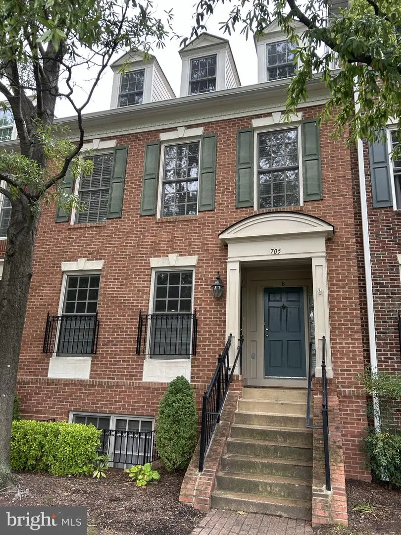 705 Massey Ln #a, Alexandria, VA 22314 - #3