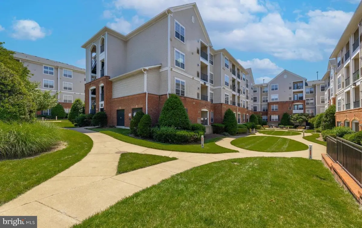 4850 Eisenhower Ave #218, Alexandria, VA 22304 - #1