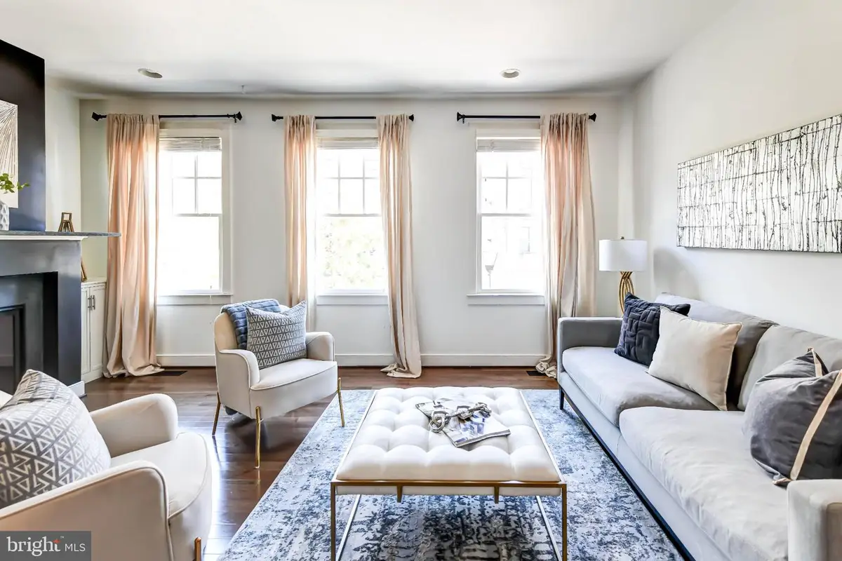 915 Parker Gray School Way, Alexandria, VA 22314 - #1