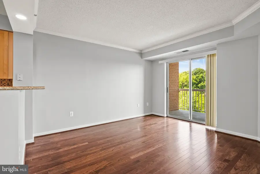 3101 N North Hampton Dr #606, Alexandria, VA 22302 - #3