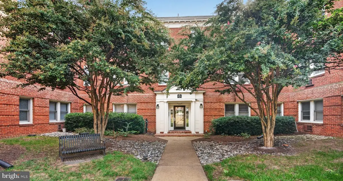 922 S Washington St #305, Alexandria, VA 22314 - #1