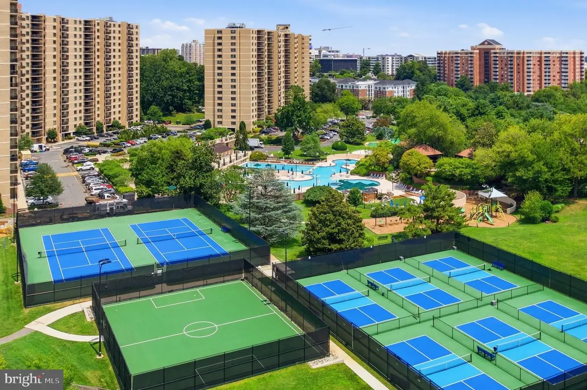 203 Yoakum Pkwy #410, Alexandria, VA 22304 - #1