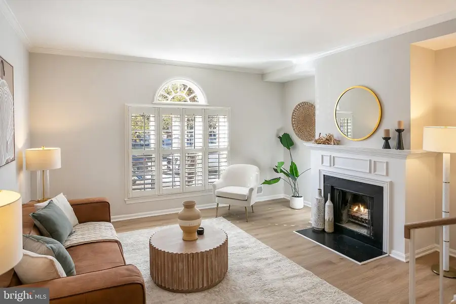 945 N Pitt St, Alexandria, VA 22314 - #3