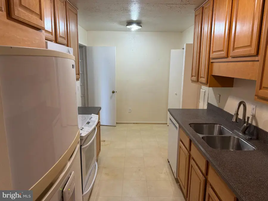 6101 Edsall Rd #1007, Alexandria, VA 22304 - #2