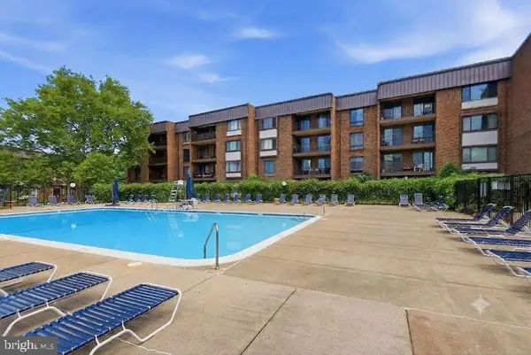 100 Roberts Ln #101, ALEXANDRIA, VA 22314