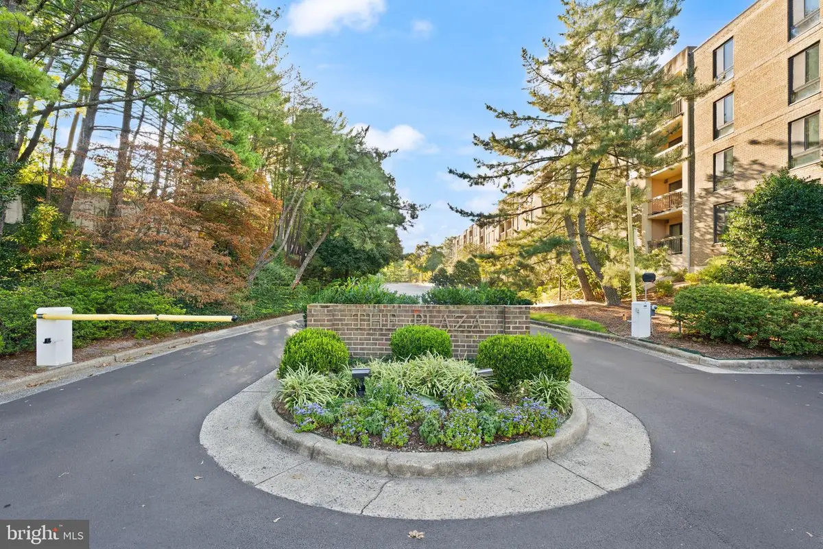 807 N Howard St #319, Alexandria, VA 22304 - #1
