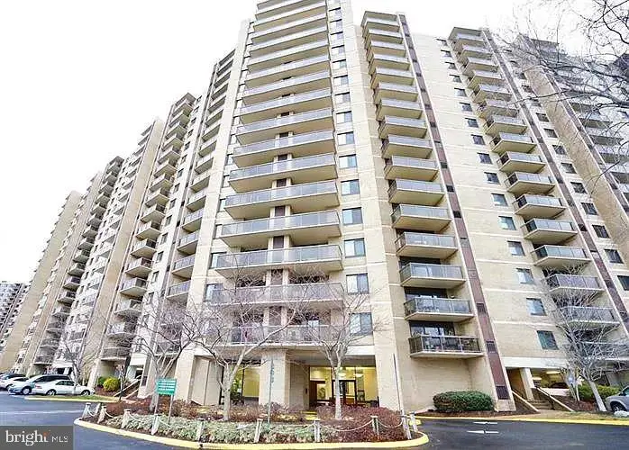307 Yoakum Pkwy #605, Alexandria, VA 22304 - #1
