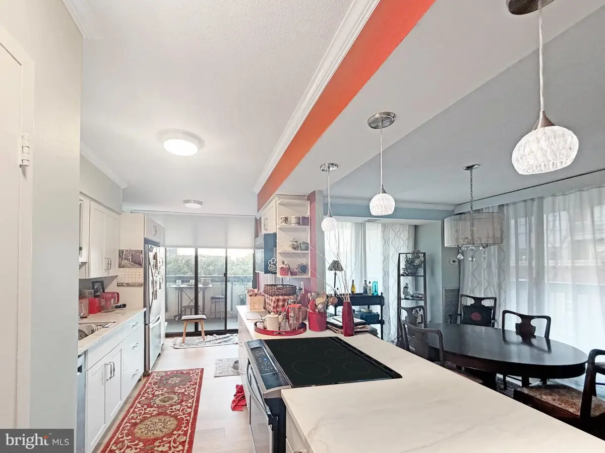 400 Madison St #303, Alexandria, VA 22314 - #1