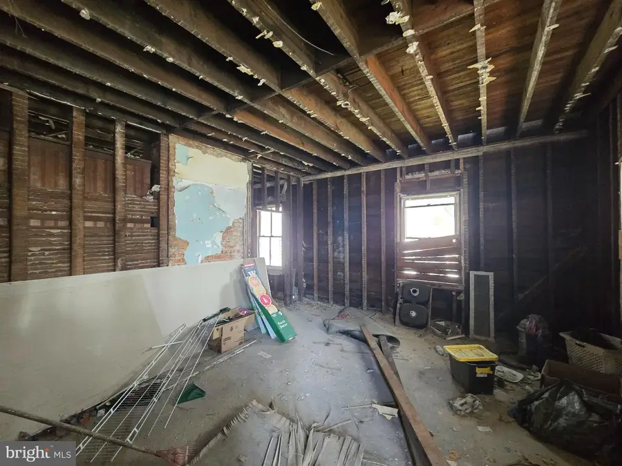 608 Church St, Clifton Forge, VA 24422 - #2