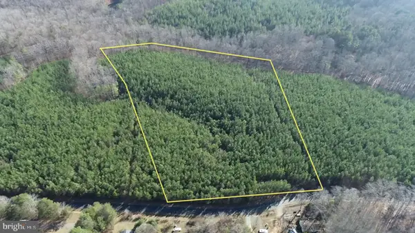 Lot C2 Hardware Rd, ARVONIA, VA 23004