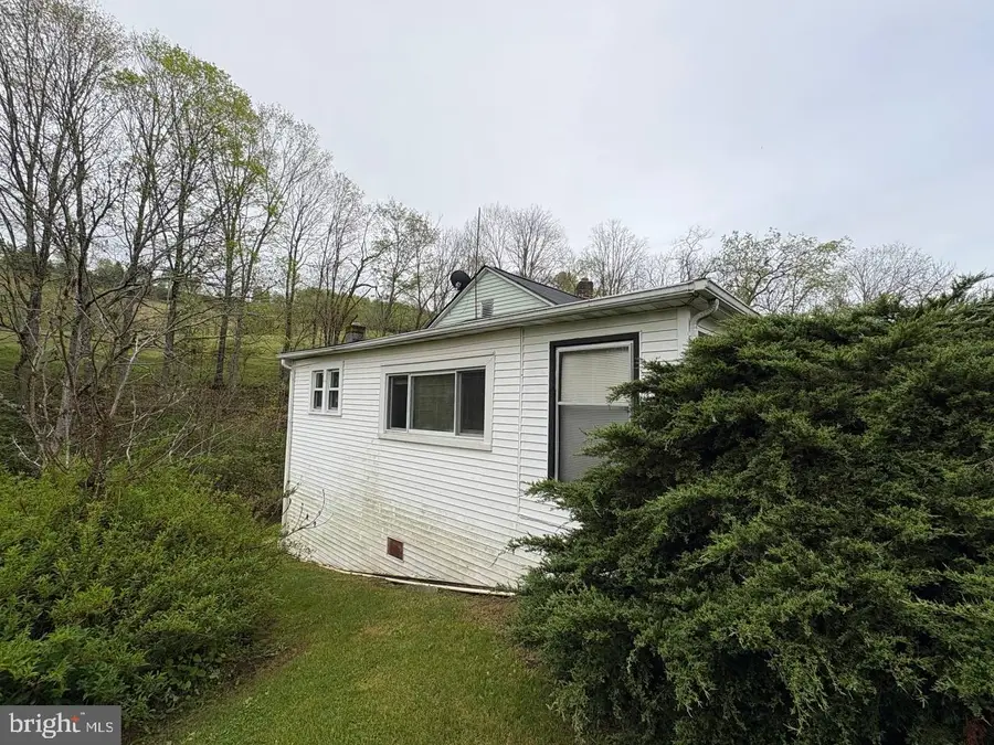 5096 E Blue Grass Trl, Bland, VA 24315 - #2