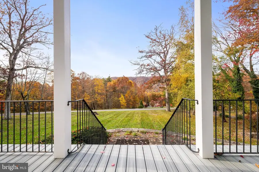 1068 Sheep Meadow Rd, Hot Springs, VA 24445 - Image #2