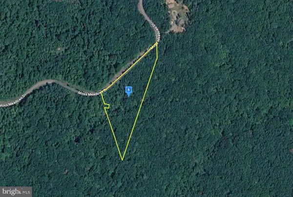 1991 Moss Meadows Dr, HUDDLESTON, VA 24104