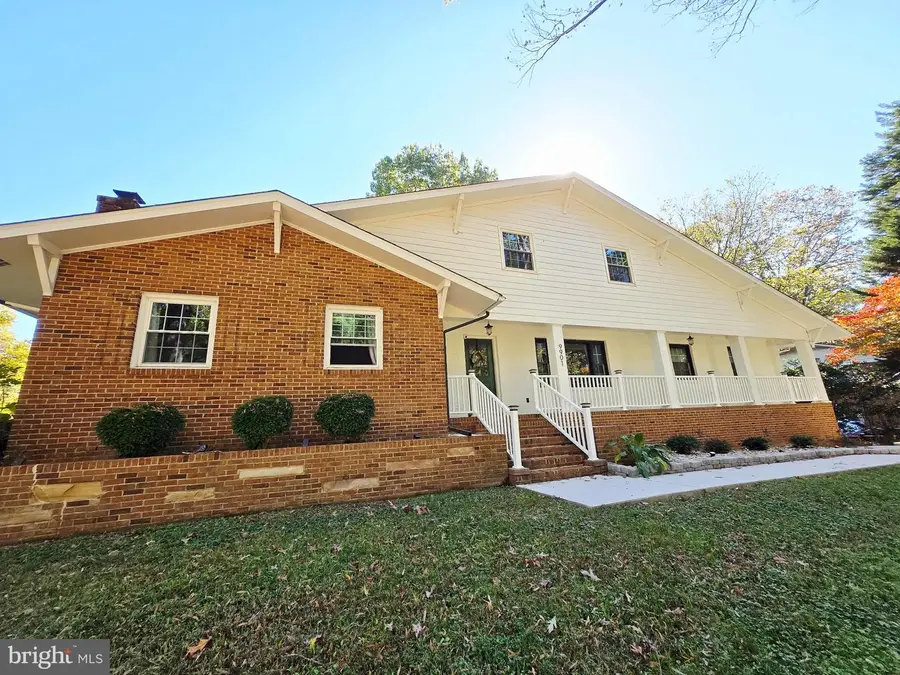 9901 Glass Rd, North Chesterfield, VA 23236 - Image #2